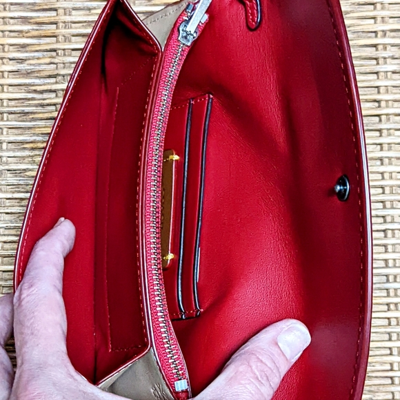 NWOT COACH 1941 CHALK/MULTI NASA SPACE SHUTTLE CLUTCH WRISTLET CROSSBODY 14049 - Picture 7 of 7